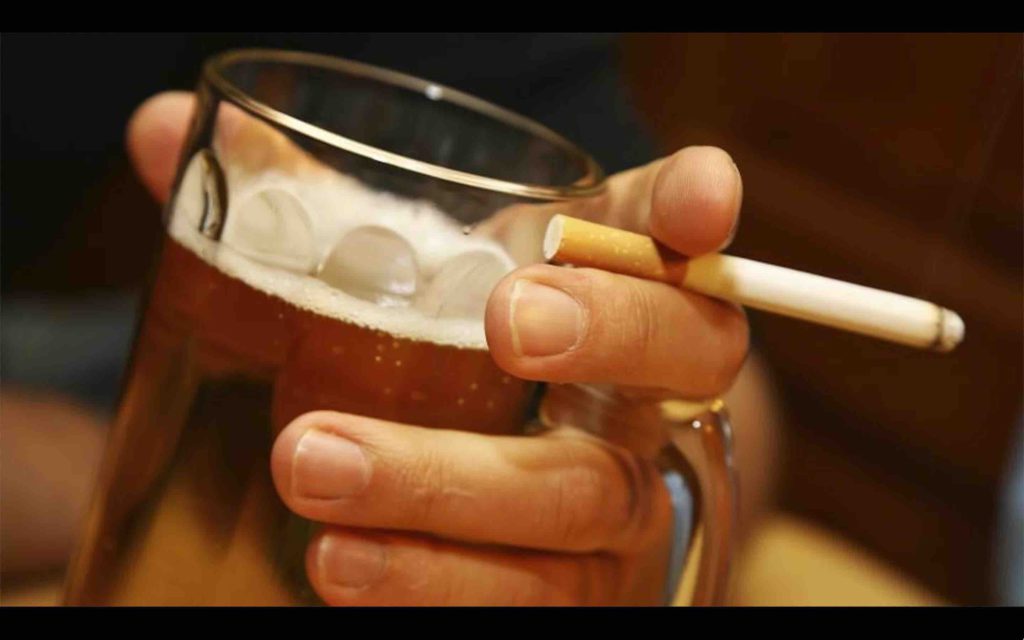 Alcool tabac cigarette fumeur Maroc Alcohol Tobacco Morocco smoker