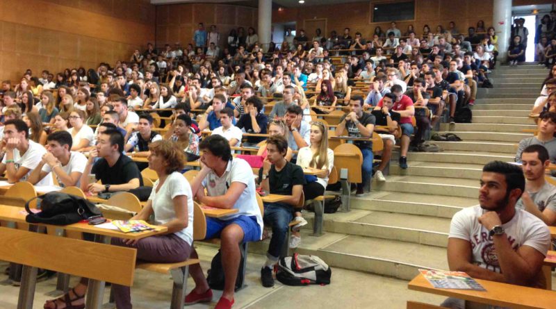 faculté fac étudiants amphithéâtre études