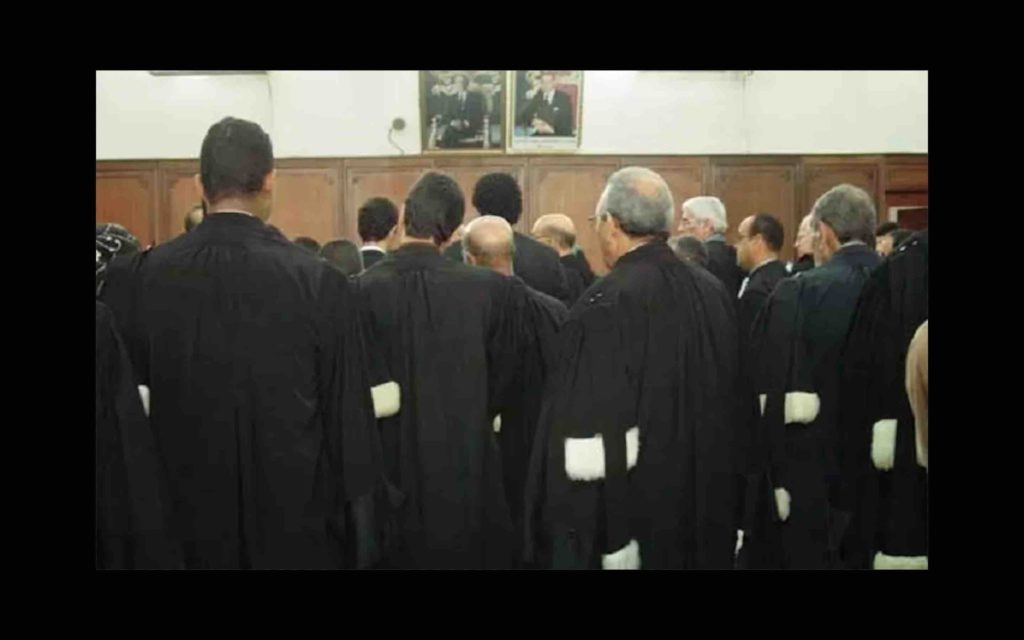 avocats Maroc robes noires hommes de loi