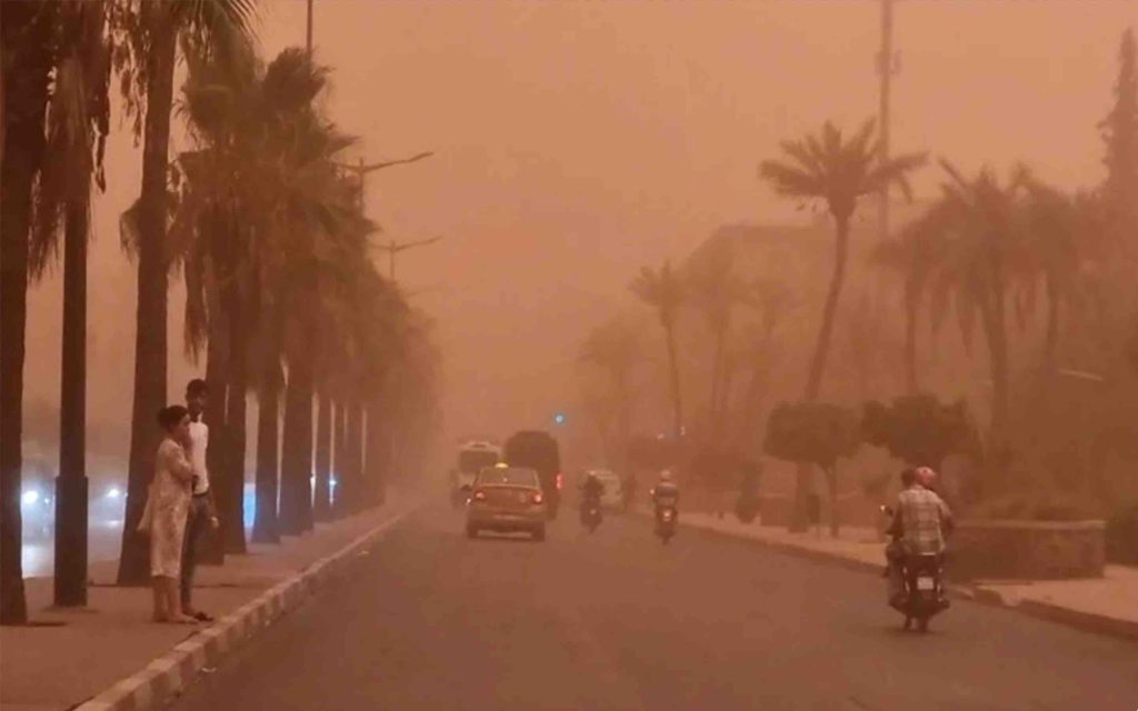 Maroc rafales vent fort chasse-poussière sable