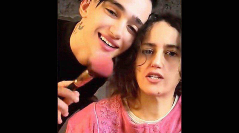 tiktokeur Adam Benchakroun et sa mère