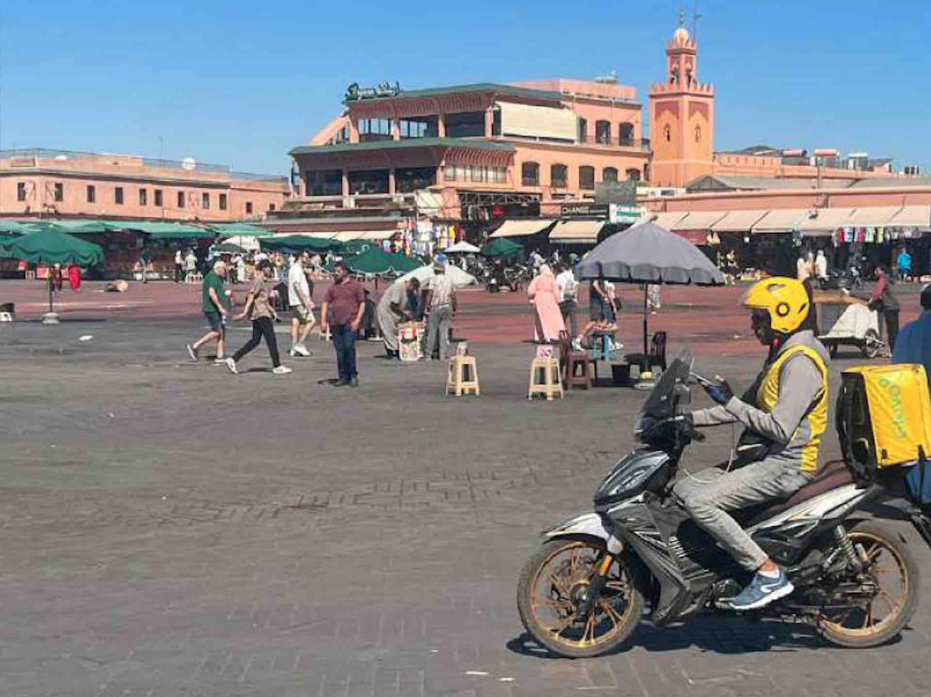 deux-roues scooters motos mobylettes Maroc