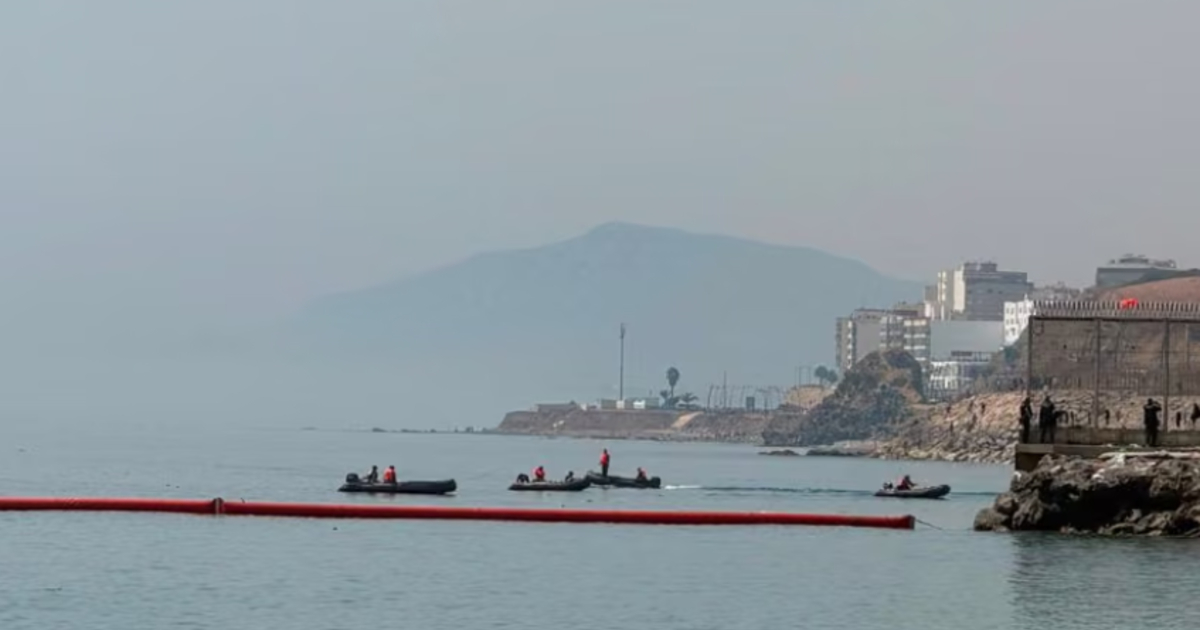 Sebta: le gouvernement installe une barrière de 500 m en mer